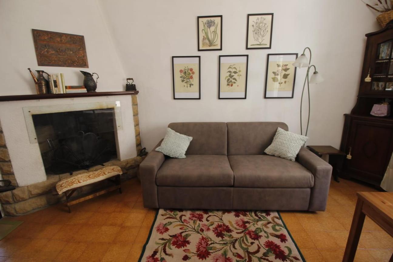 Casa Isma Apartment กัสตีลีโยเน ดิ ออร์ชา ภายนอก รูปภาพ